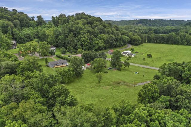 4811 Chicken Coop Hill Road So Road SE, Sugar Grove, OH 43155