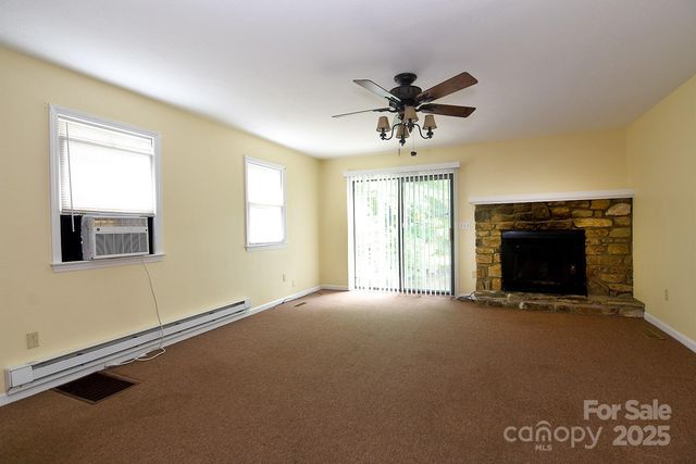 61 Riverside Villa Drive, Maggie Valley, NC 28751