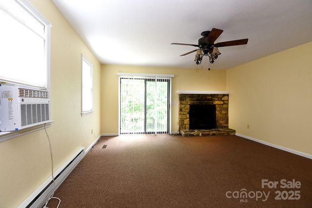 61 Riverside Villa Drive, Maggie Valley, NC 28751