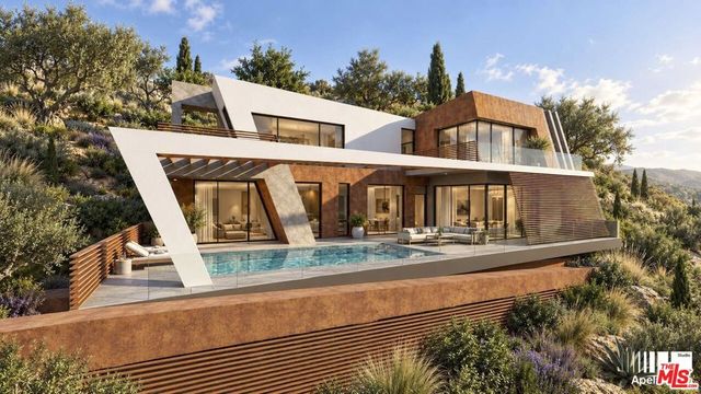 6730 Mulholland, Los Angeles, CA 90068