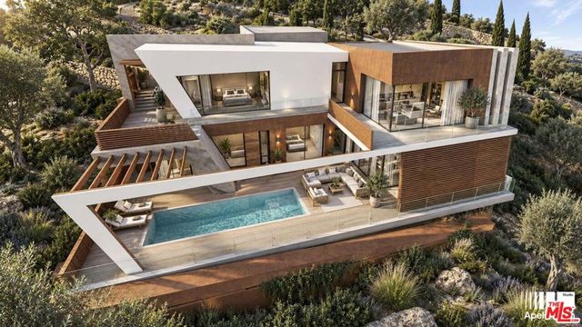 6730 Mulholland, Los Angeles, CA 90068