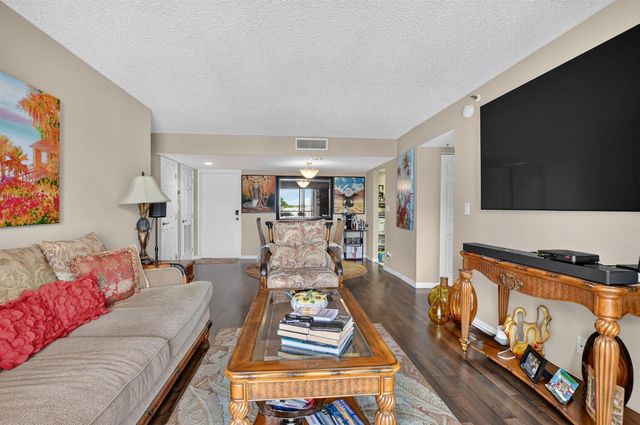 7819 Lakeside Boulevard 836, Boca Raton, FL 33434