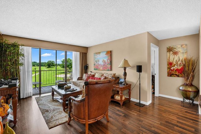 7819 Lakeside Boulevard 836, Boca Raton, FL 33434