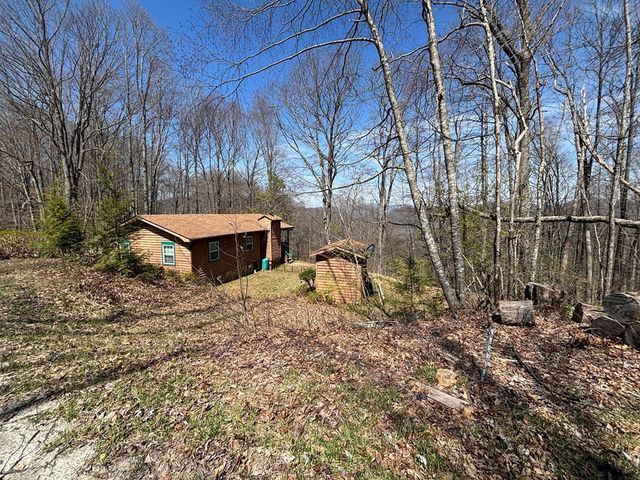 74 Hemlock Lane, Topton, NC 28781