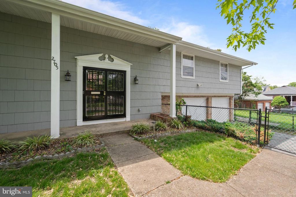 2705 PORTER AVE, Suitland, MD 20746