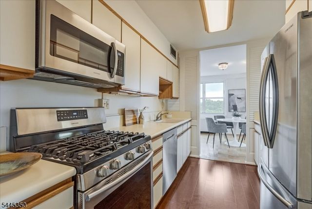 926 Bloomfield Ave 8G, Glen Ridge Boro Twp., NJ 07028