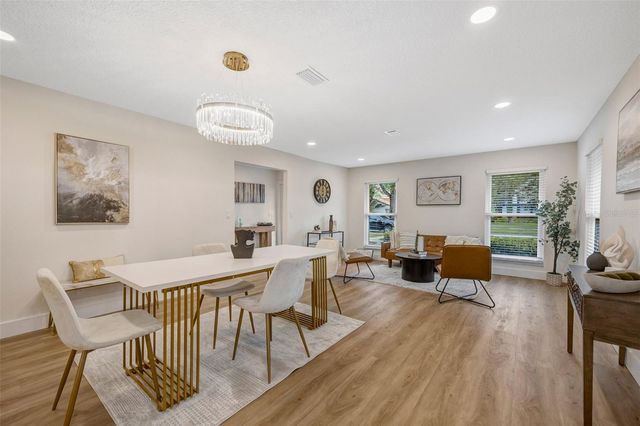 13313 GOLF CREST CIRCLE, Tampa, FL 33618