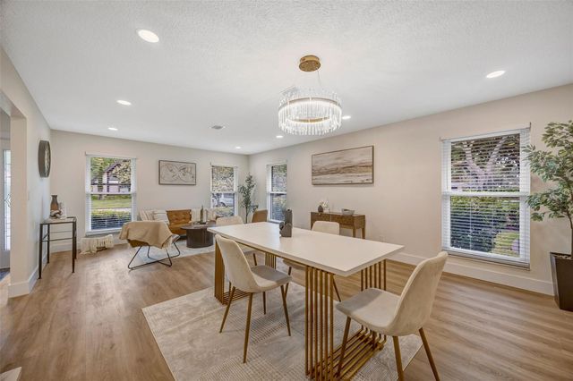 13313 GOLF CREST CIRCLE, Tampa, FL 33618