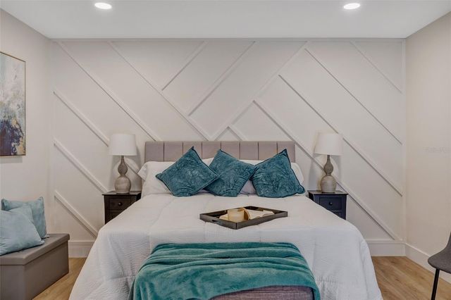 13313 GOLF CREST CIRCLE, Tampa, FL 33618