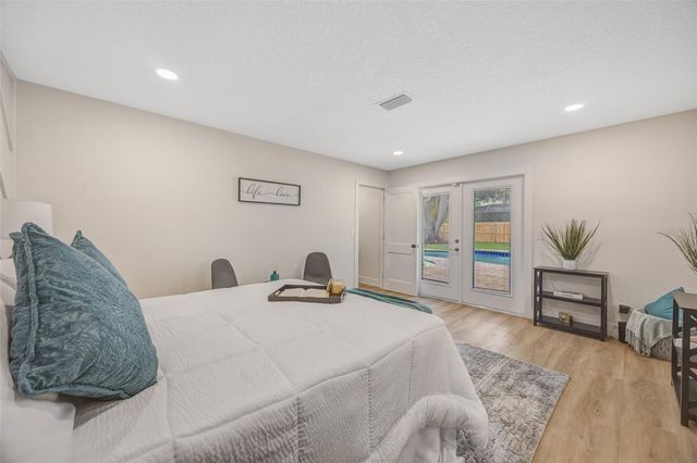 13313 GOLF CREST CIRCLE, Tampa, FL 33618