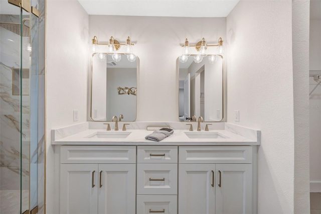 13313 GOLF CREST CIRCLE, Tampa, FL 33618