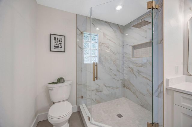 13313 GOLF CREST CIRCLE, Tampa, FL 33618