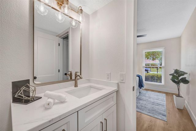 13313 GOLF CREST CIRCLE, Tampa, FL 33618