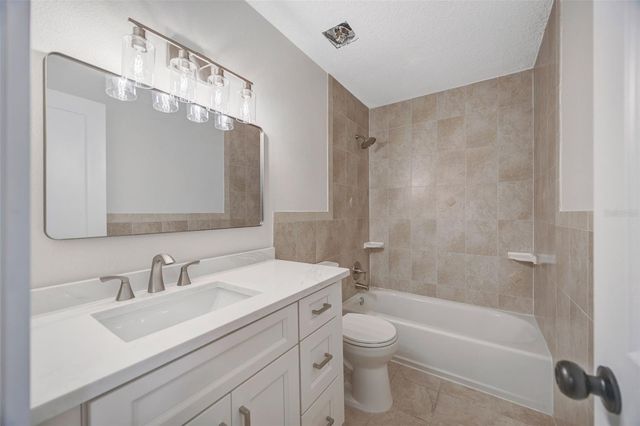 13313 GOLF CREST CIRCLE, Tampa, FL 33618