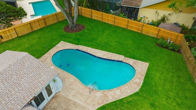 13313 GOLF CREST CIRCLE, Tampa, FL 33618