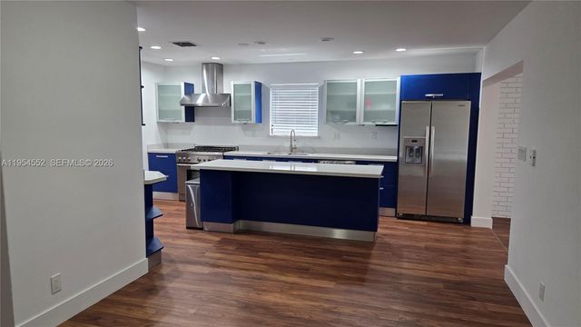 1245 Coral Ln, Hollywood, FL 33019