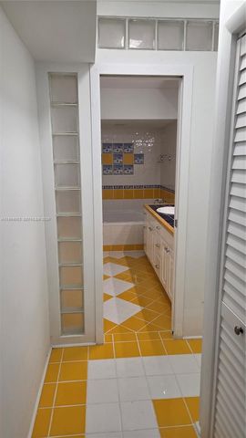 1245 Coral Ln, Hollywood, FL 33019