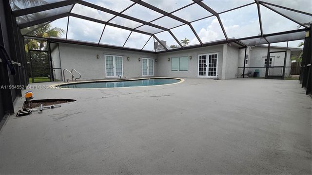 1245 Coral Ln, Hollywood, FL 33019