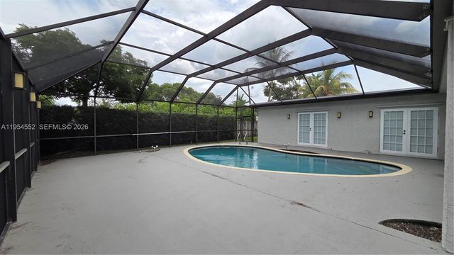 1245 Coral Ln, Hollywood, FL 33019