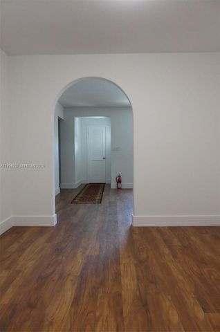 1245 Coral Ln, Hollywood, FL 33019