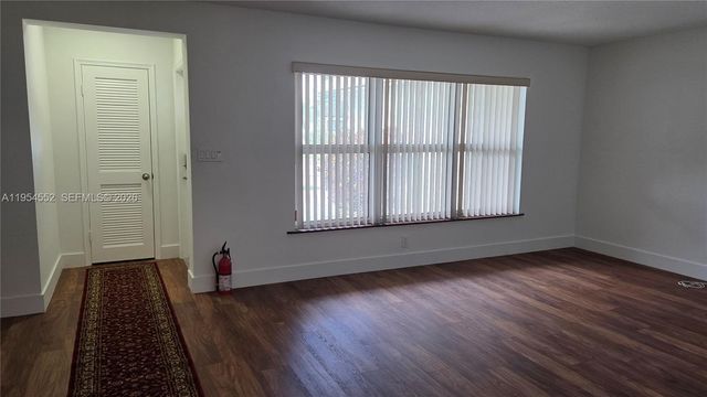 1245 Coral Ln, Hollywood, FL 33019