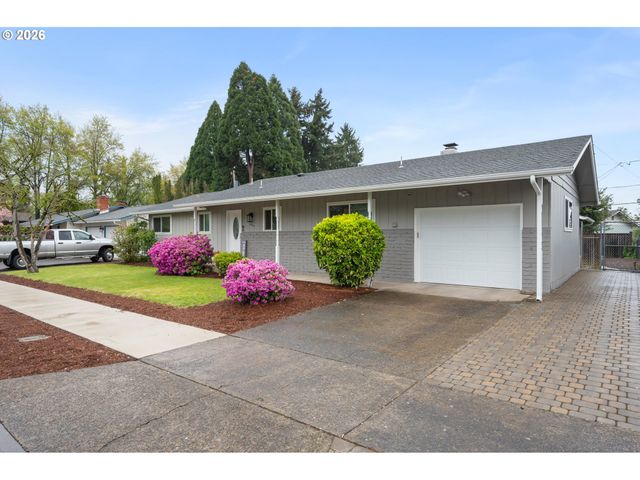 2463 MOORE St, Eugene, OR 97404