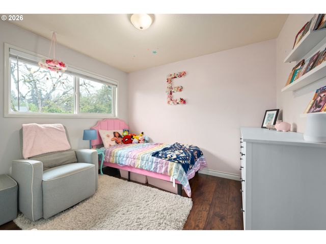 2463 MOORE St, Eugene, OR 97404