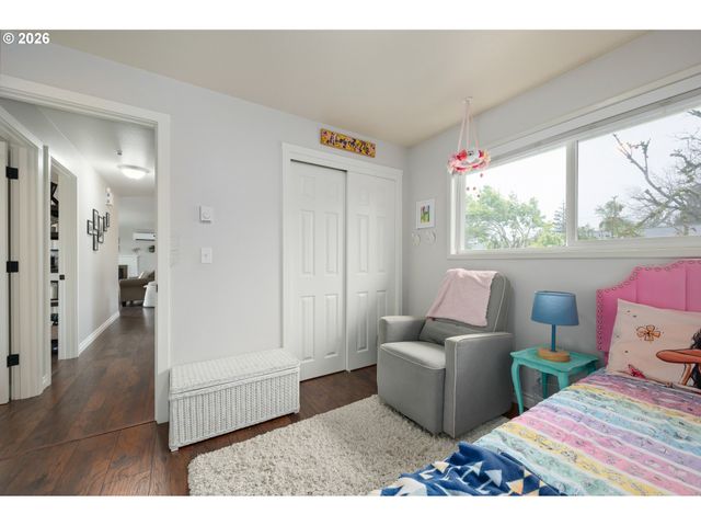 2463 MOORE St, Eugene, OR 97404