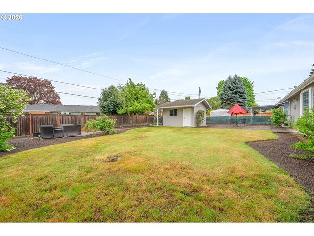 2463 MOORE St, Eugene, OR 97404