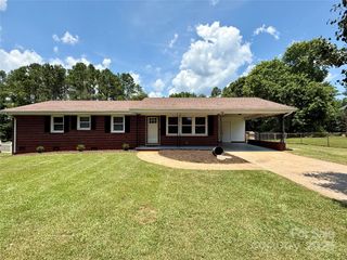 206 College Avenue, Shelby, NC 28152