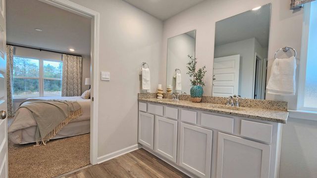 215 Lakeland Dr., Hattiesburg, MS 39402