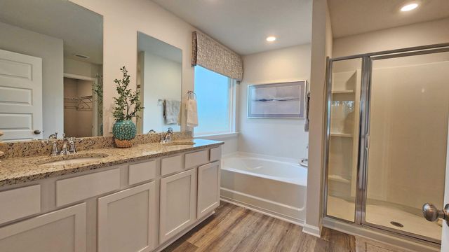 215 Lakeland Dr., Hattiesburg, MS 39402