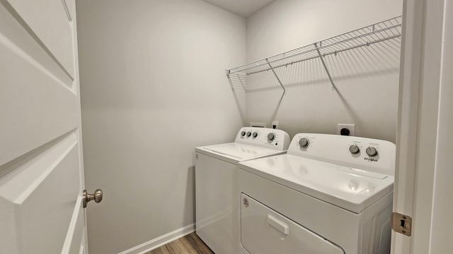 215 Lakeland Dr., Hattiesburg, MS 39402