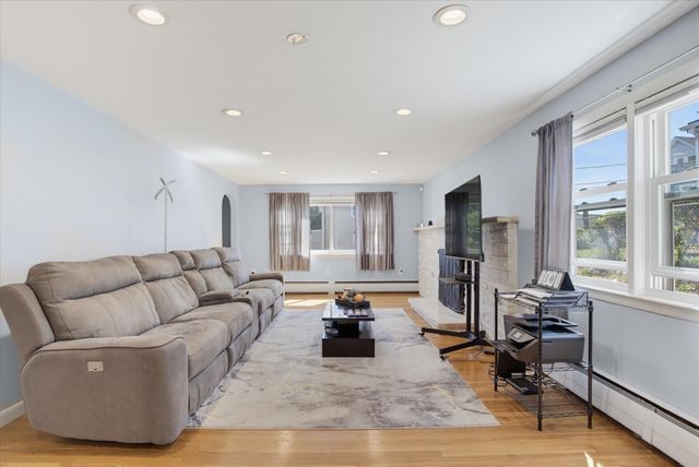 102 Westminster St, Boston, MA 02136