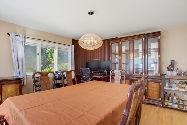 102 Westminster St, Boston, MA 02136
