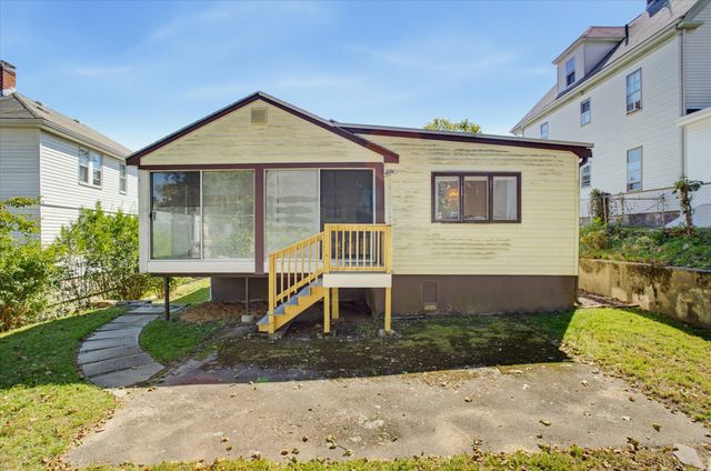 102 Westminster St, Boston, MA 02136