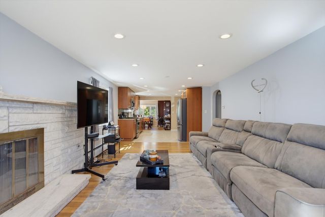 102 Westminster St, Boston, MA 02136