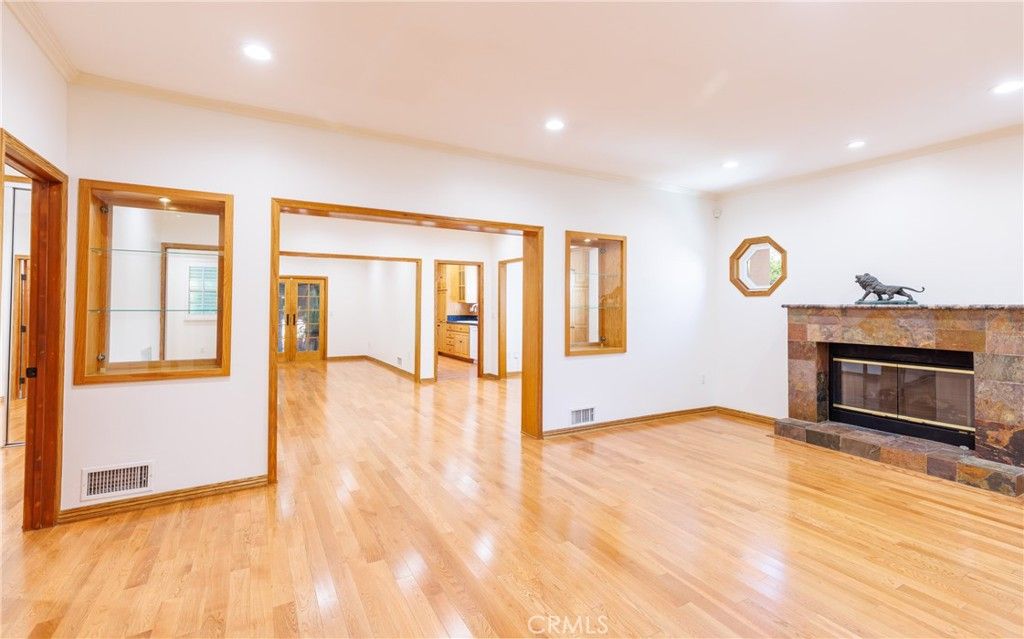 property-img