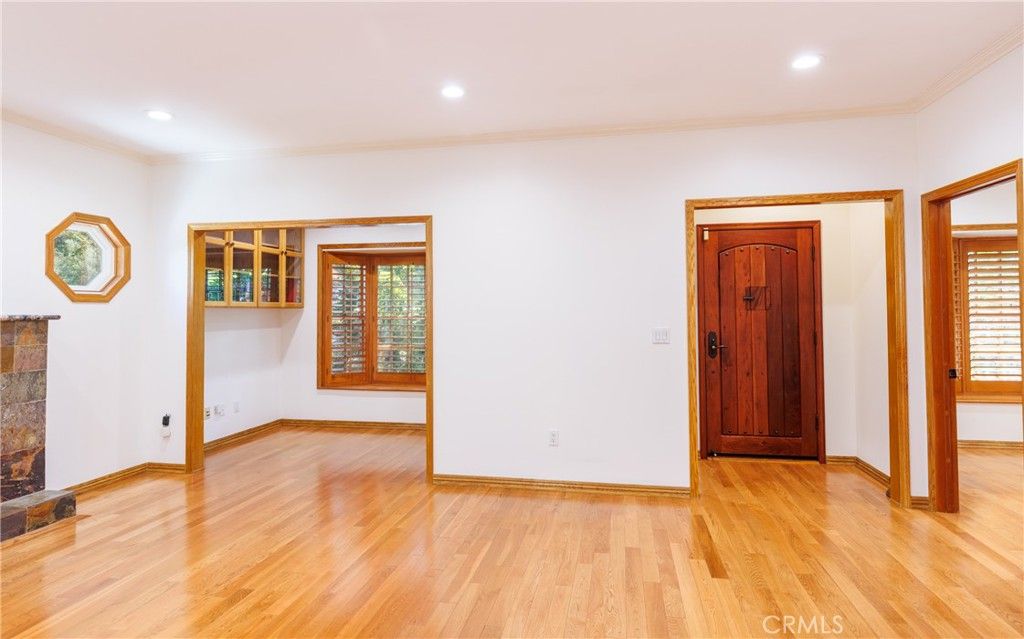 property-img