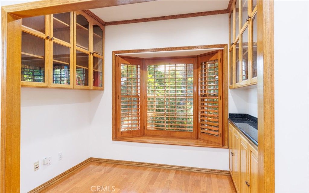 property-img