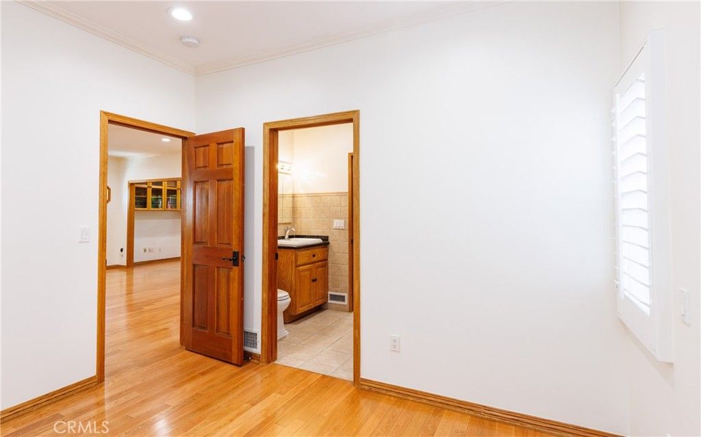 property-img