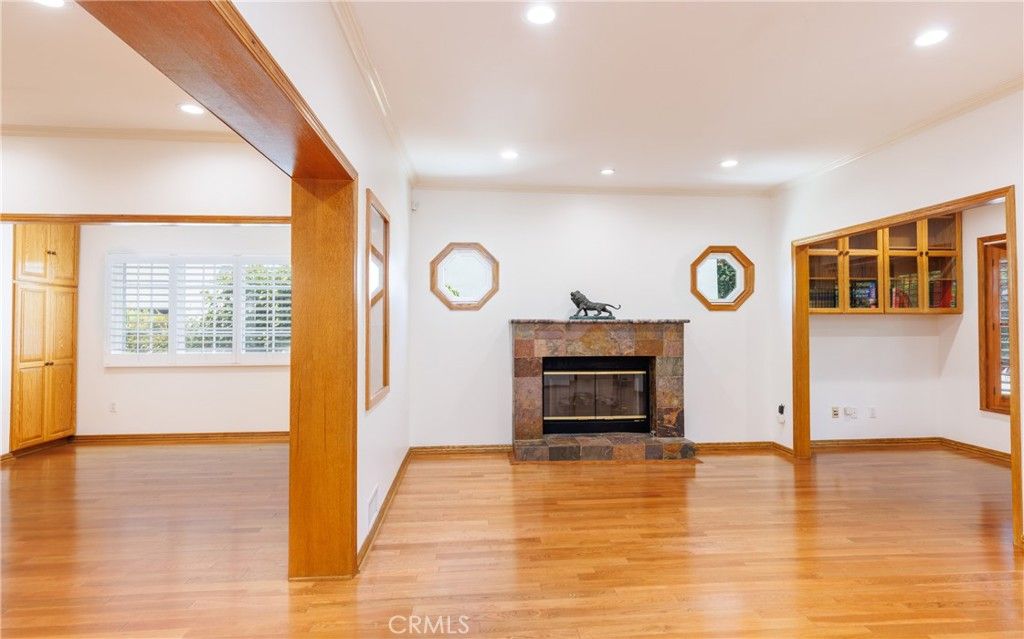 property-img