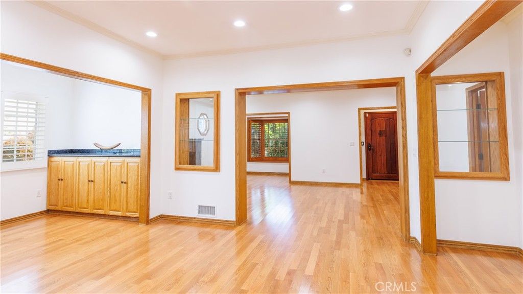 property-img