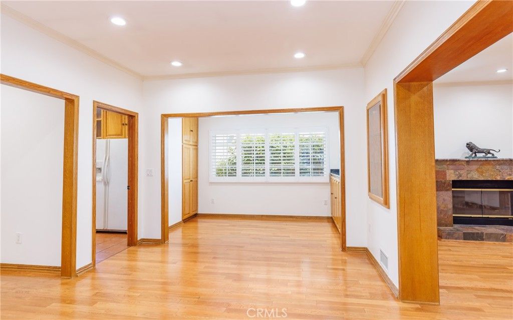 property-img