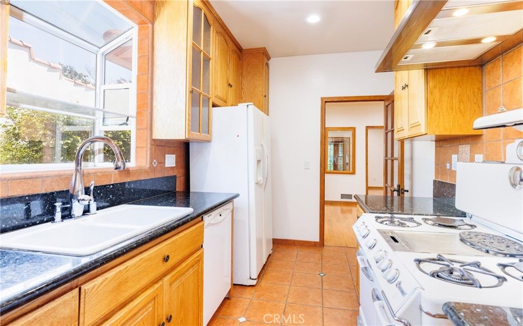property-img