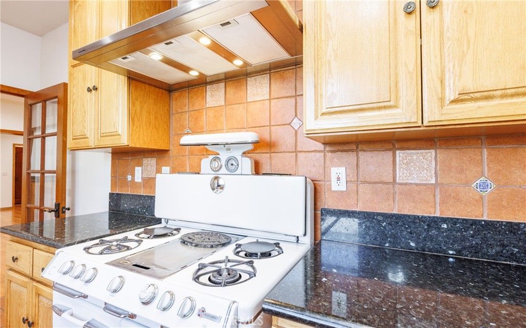 property-img