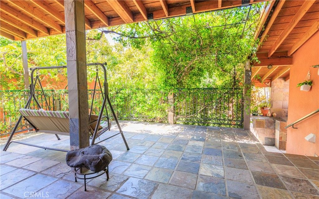 property-img