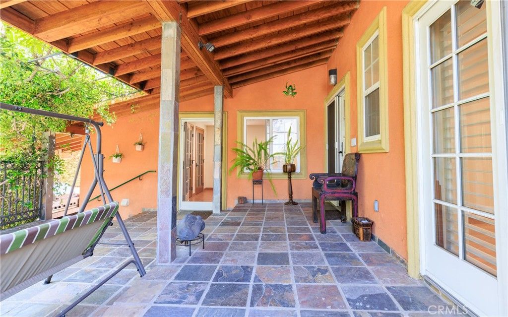 property-img