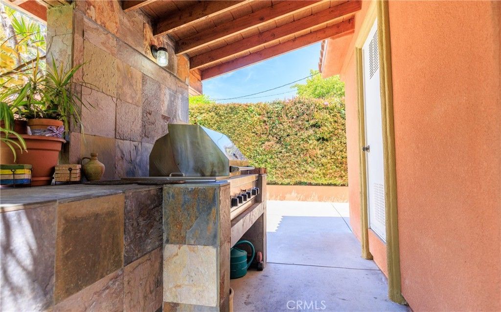 property-img