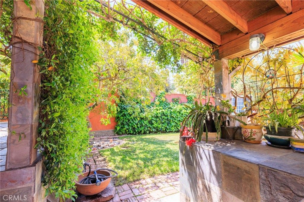 property-img
